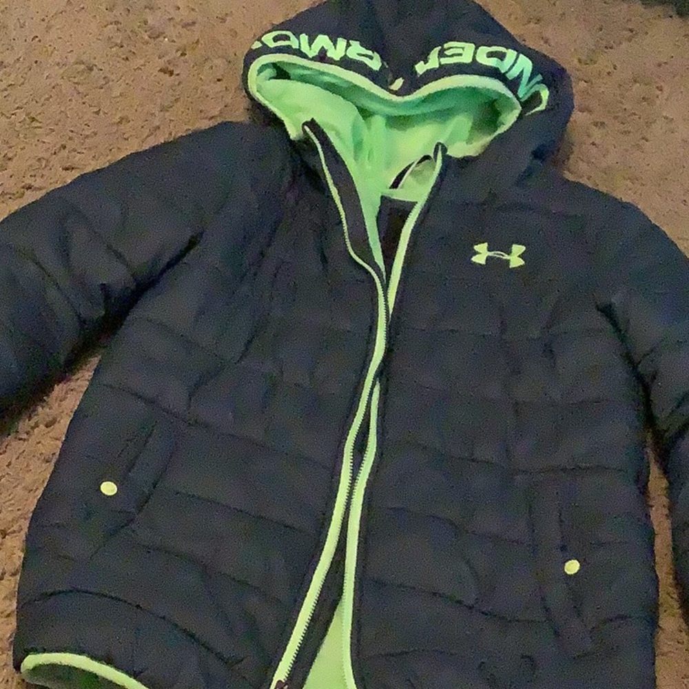 Under Armour winter puffer jacket size M offer accepted